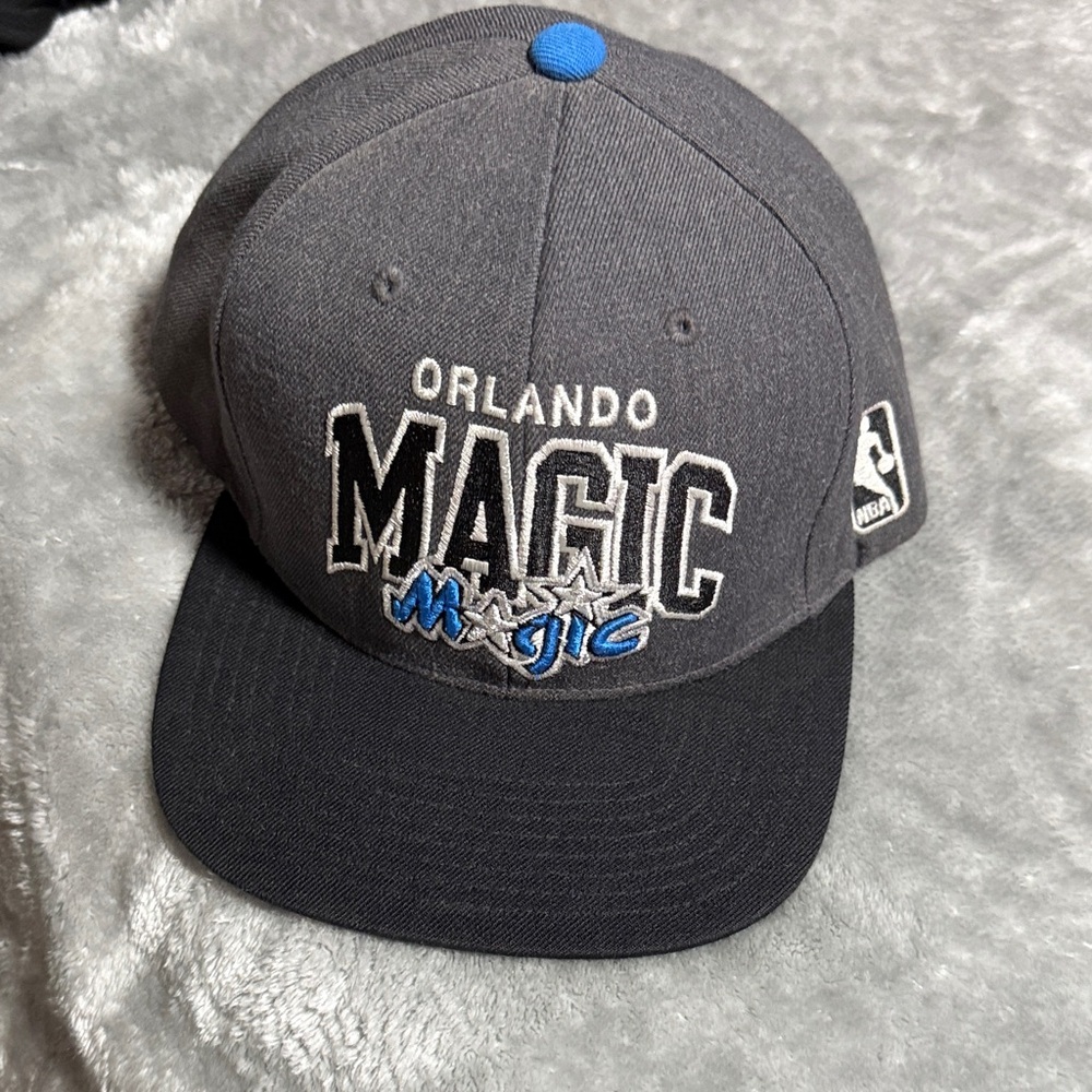 Mitchell & Ness Gray Cap with Black Strap